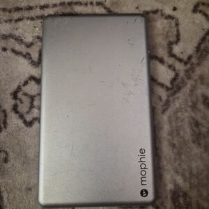 Mophie Metallic Silver Portable Charger